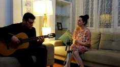 Özlem Reyhan – Yağmur Yağar Taş Üstüne