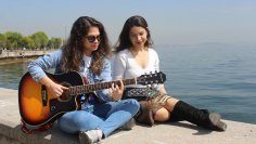 Nilüfer & Funda – Kimse Bilmez (Cover)